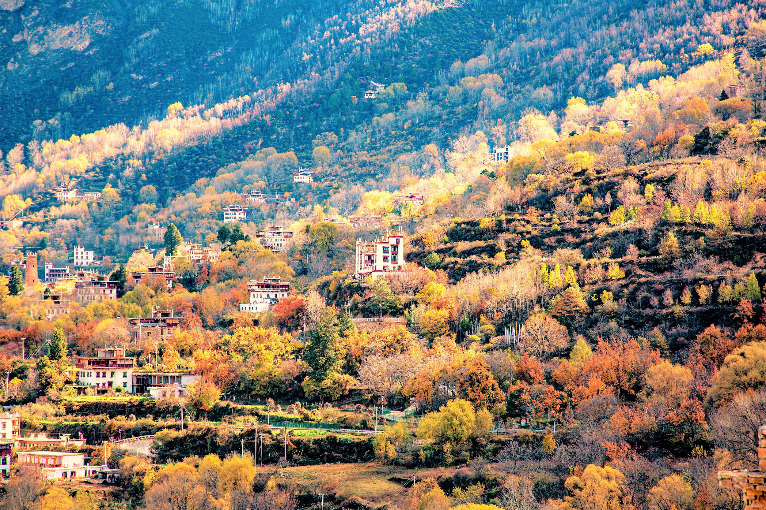 Zhonglu Tibetan Village