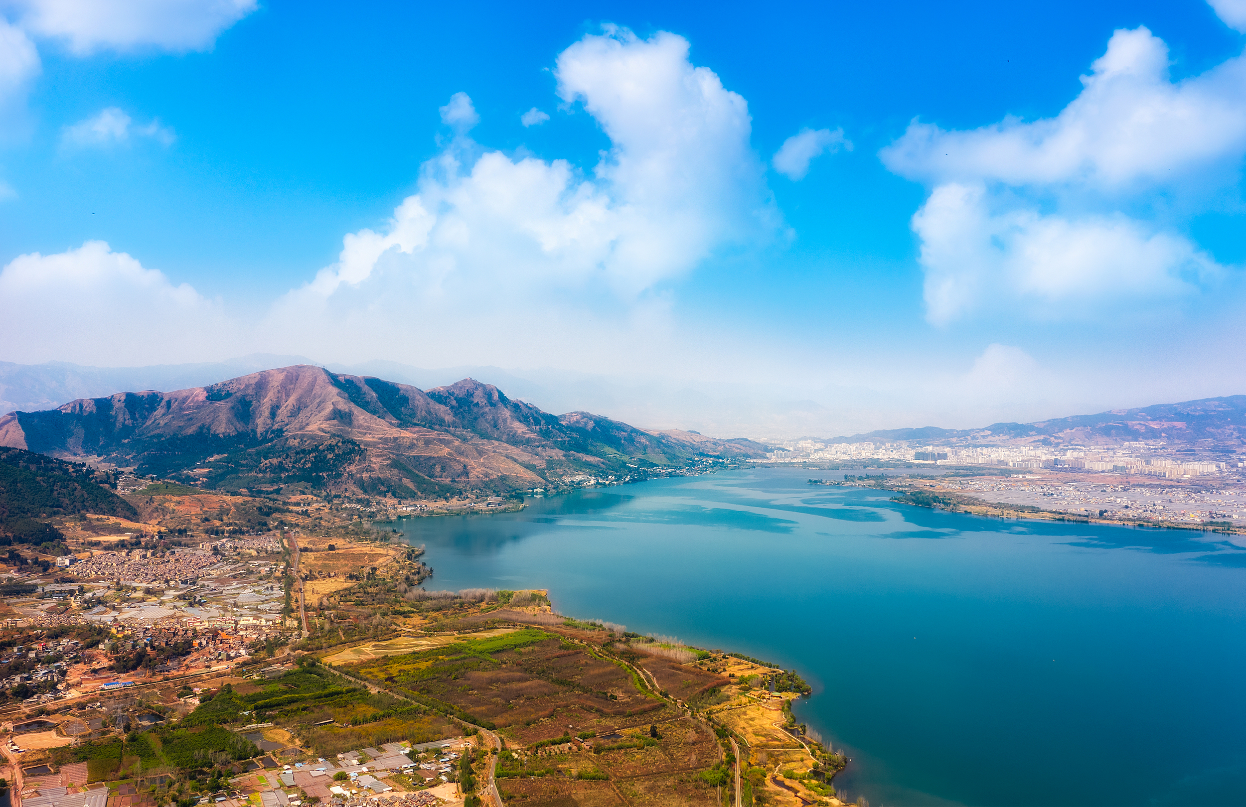 Qiong Hai Lu Mountain Scenic Area