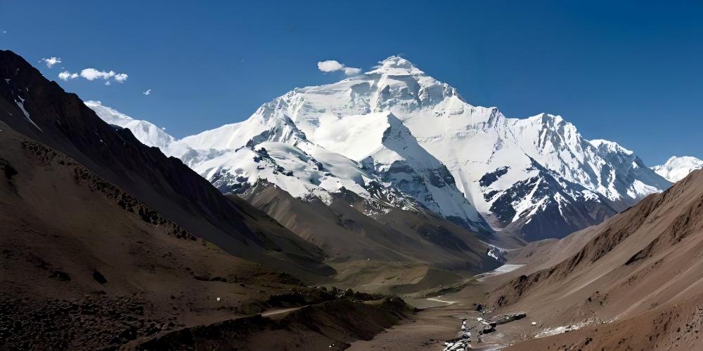 • Lhasa + Shigatse + Mt Qomolangma Base Camp