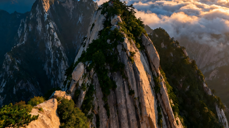 • 6d5n 5 stars-Peaks of Nature to the ranks of Army, a complete Xi’an journey-Mount Hua-Terracotta Warriors-Hand made-Museum-Performance-Muslim Quarter-Hanfu Experience -City Wall